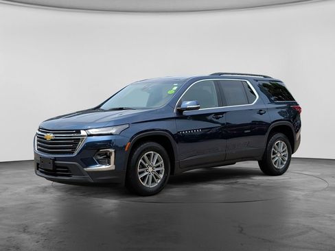Used 2023 Chevrolet Traverse LT AWD/4WD image 3