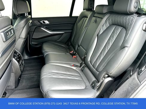 Used 2022 BMW X7 M50i w/ Cold Weather Package AWD/4WD image 19