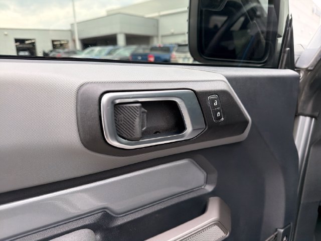 Used 2022 Ford Bronco Black Diamond AWD/4WD image 18