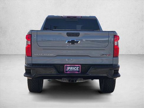 Used 2024 Chevrolet Silverado 1500 ZR2 w/ Technology Package image 6