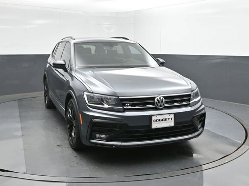 Used 2021 Volkswagen Tiguan SE FWD image 17