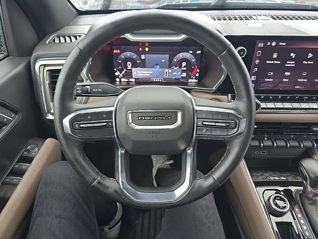 Used 2024 GMC Canyon Denali AWD/4WD image 7