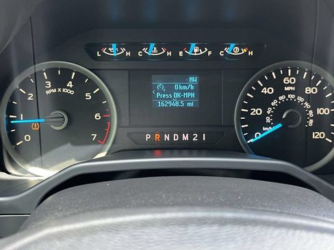 Used 2015 Ford F150 XLT AWD/4WD image 25