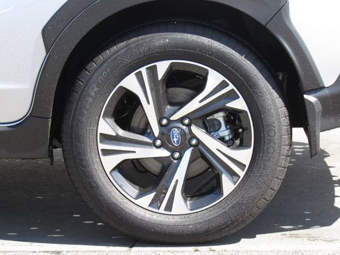 Used 2025 Subaru Crosstrek 2.5i Premium AWD/4WD image 33
