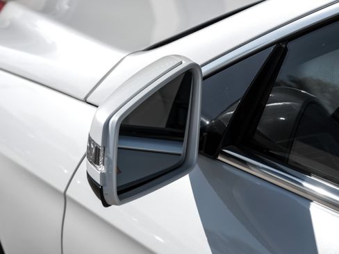 Used 2014 Mercedes-Benz E 550 Cabriolet w/ Premium 1 Package image 31