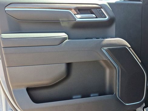 Certified 2025 Chevrolet Silverado 1500 RST AWD/4WD image 13