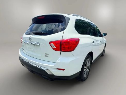 Used 2017 Nissan Pathfinder SL AWD/4WD image 6