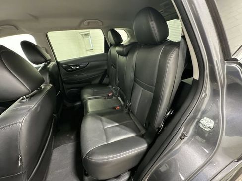 Used 2018 Nissan Rogue SL FWD image 14