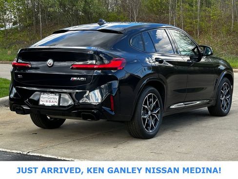 Used 2023 BMW X4 M40i AWD/4WD image 3