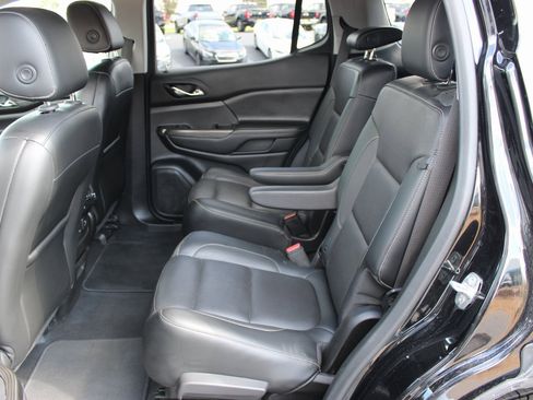 Used 2019 GMC Acadia SLT image 14