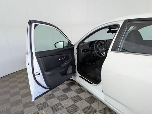 Used 2024 Nissan Sentra SV FWD image 13