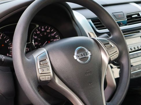 Used 2013 Nissan Altima 3.5 S FWD image 17