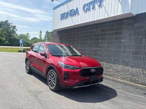 Used 2023 Ford Escape SE w/ PHEV Premium Package FWD image 2