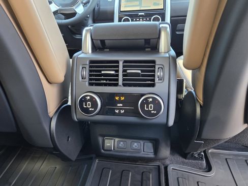 New 2026 Land Rover Discovery Limited Edition image 20