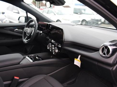 New 2025 Chevrolet Blazer EV LT w/ Midnight/Sport Edition image 31