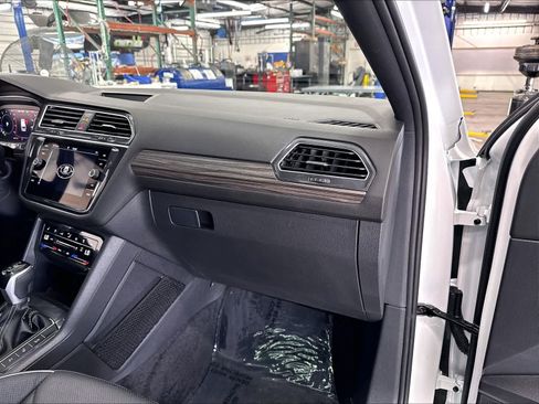 Used 2023 Volkswagen Tiguan SEL R-Line AWD/4WD image 29