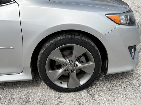Used 2013 Toyota Camry SE w/ Convenience Pkg FWD image 13