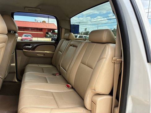 Used 2013 Chevrolet Silverado 1500 LTZ w/ LTZ White Diamond Edition AWD/4WD image 29