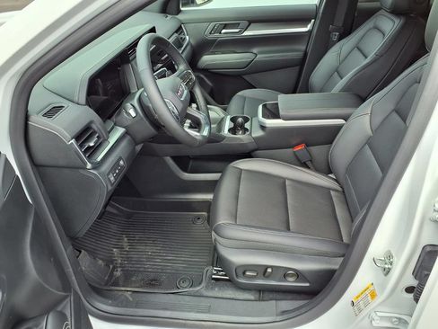 New 2027 GMC Terrain Elevation w/ Elevation Premium Package FWD image 17