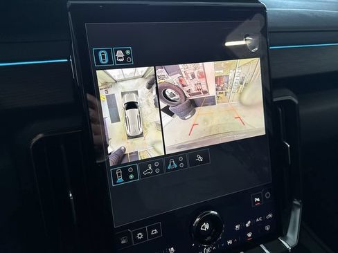 New 2026 GMC Acadia AT4 w/ Luxury Package AWD/4WD image 17