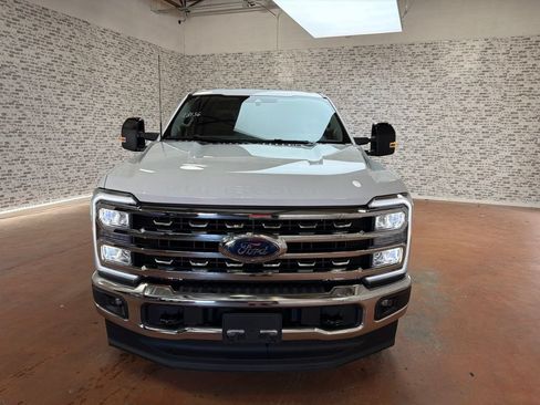 Used 2024 Ford F250 Lariat AWD/4WD image 2
