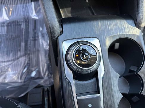 Used 2023 Ford Escape Platinum image 32