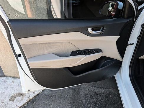 Used 2022 Hyundai Accent SEL FWD image 18