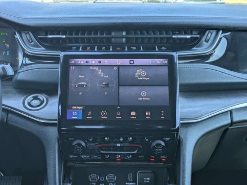 Used 2024 Jeep Grand Cherokee Limited 4xe w/ Luxury Tech Group II AWD/4WD image 19