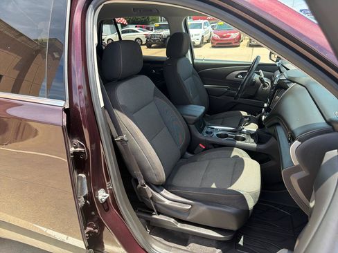 Used 2019 Chevrolet Traverse LT FWD image 26