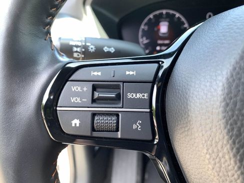 Certified 2025 Honda HR-V Sport image 15