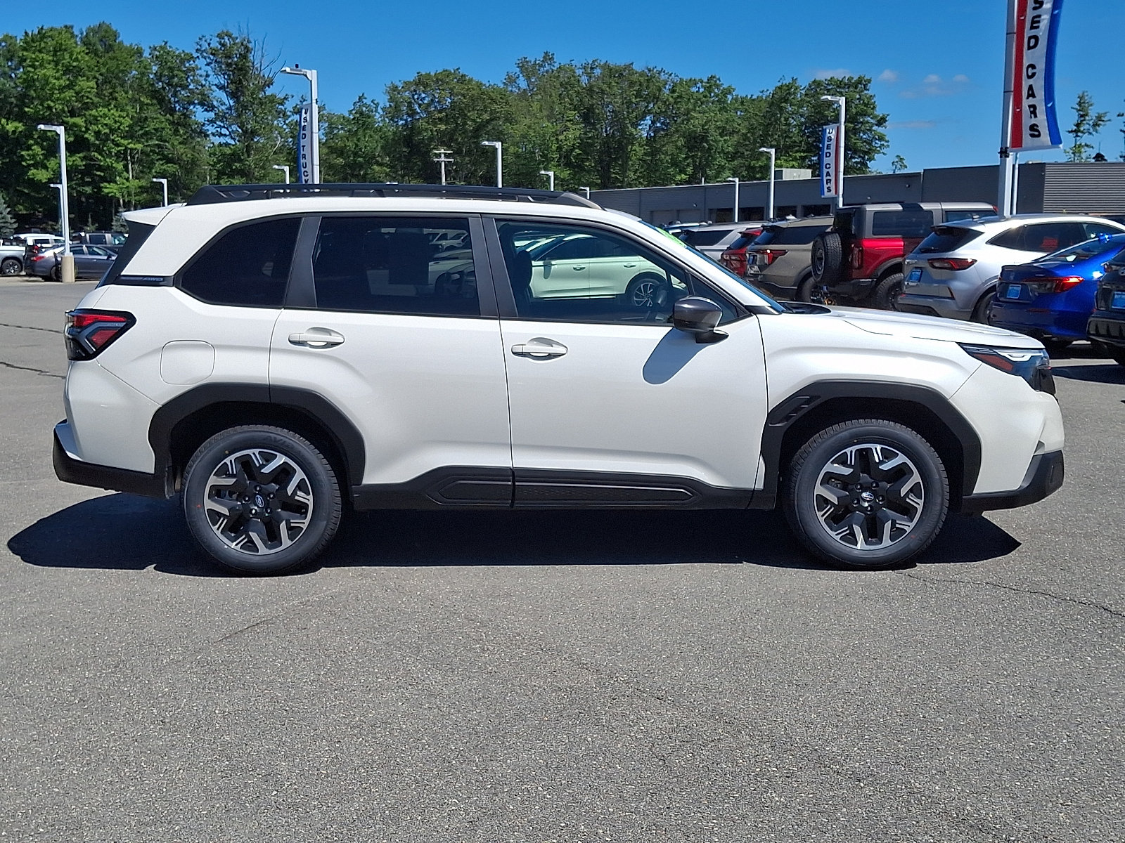 Used 2025 Subaru Forester Premium AWD/4WD image 7