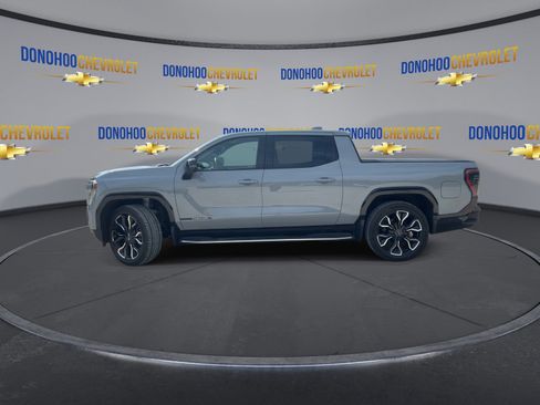 Used 2024 GMC Sierra EV Denali AWD/4WD image 8