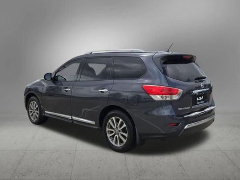 Used 2014 Nissan Pathfinder SL w/ Cargo Package FWD image 4