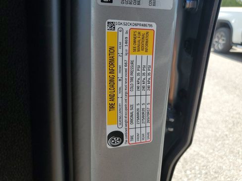 Used 2023 GMC Yukon AT4 w/ AT4 Premium Plus Package AWD/4WD image 31