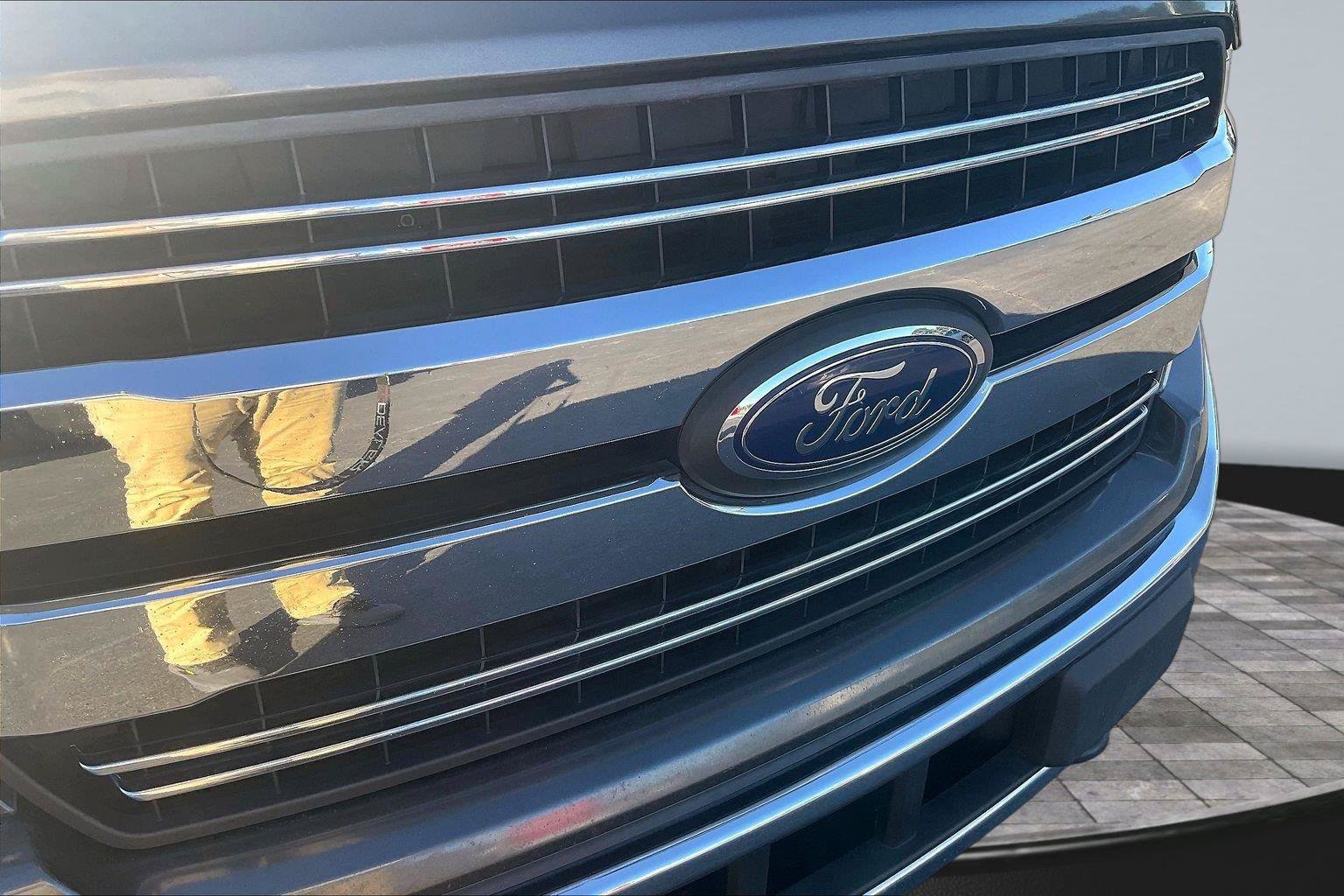 Used 2019 Ford F150 Lariat w/ Max Trailer Tow Package AWD/4WD image 29