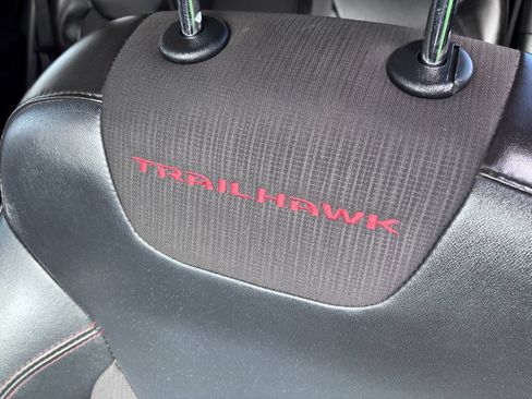 Used 2015 Jeep Cherokee Trailhawk w/ Cold Weather Group AWD/4WD image 15