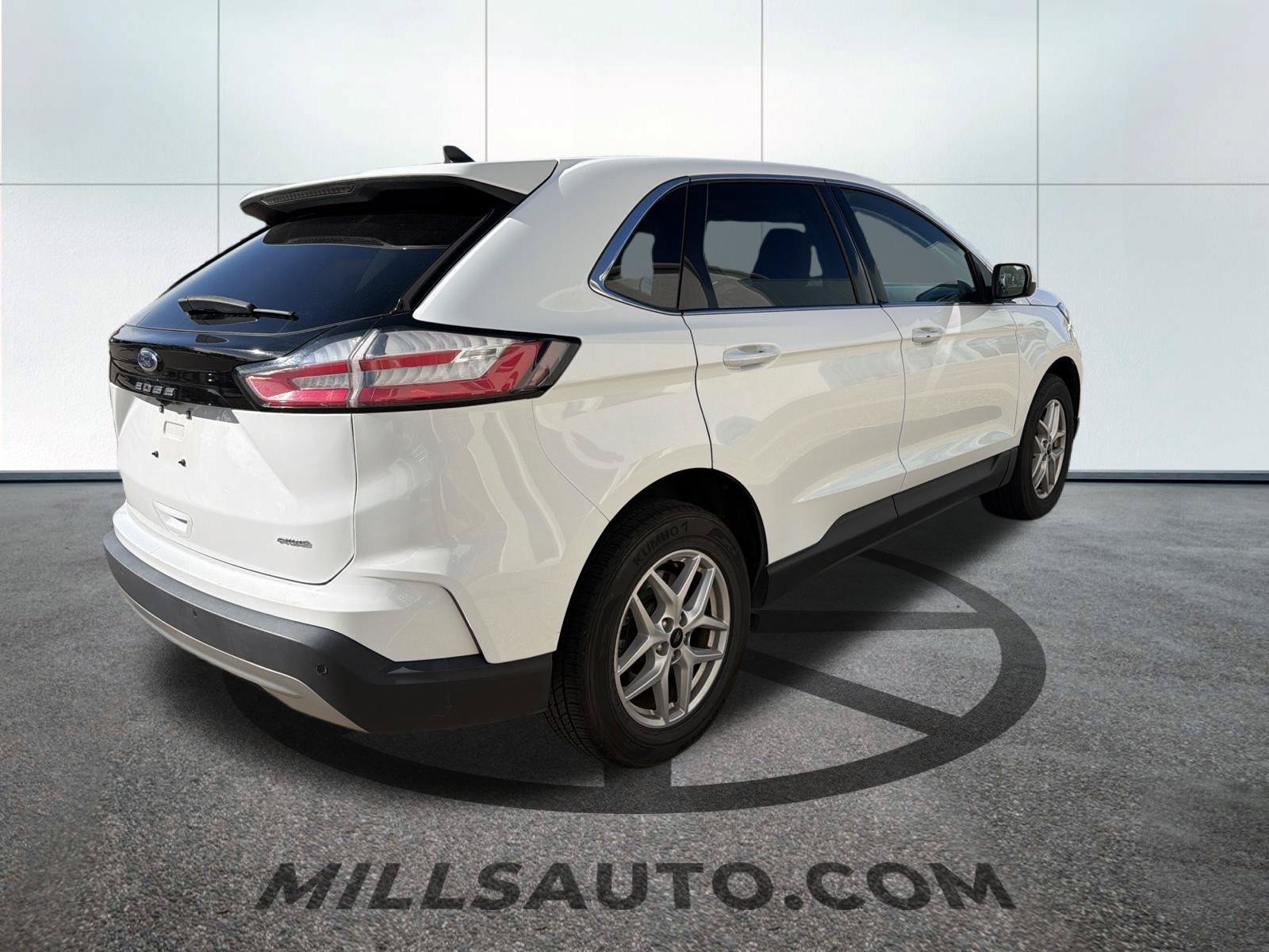 Used 2024 Ford Edge SEL AWD/4WD image 4