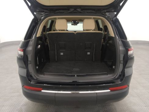 Used 2022 Jeep Grand Cherokee L Limited w/ Luxury Tech Group II image 29