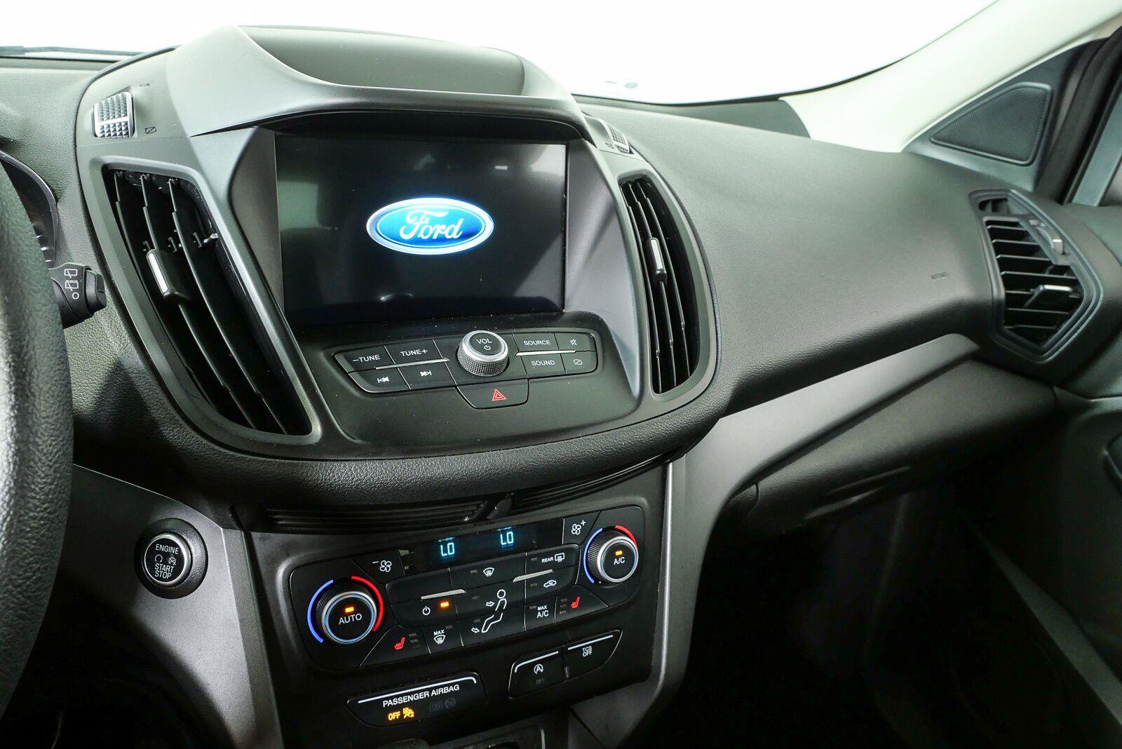 Used 2019 Ford Escape SE FWD image 12