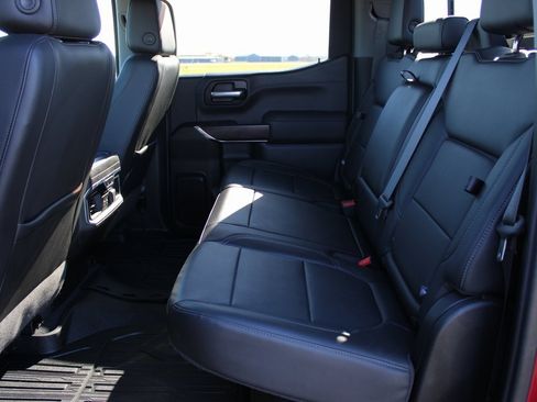 Used 2020 GMC Sierra 1500 SLT image 24