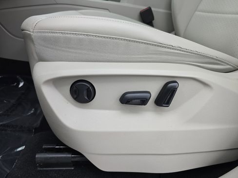 Used 2022 Volkswagen Atlas SE image 30