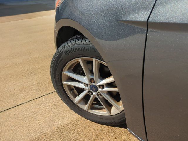 Used 2017 Ford Focus SE FWD image 10