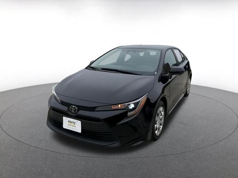 Used 2025 Toyota Corolla LE image 7