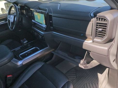 Used 2024 Chevrolet Silverado 1500 LT Trail Boss w/ LT Trail Boss Premium Package AWD/4WD image 35