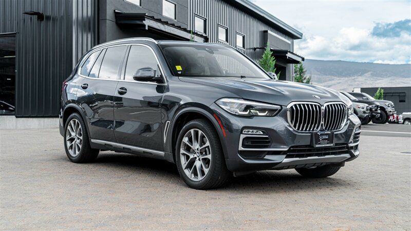 Used 2019 BMW X5 xDrive40i w/ Convenience Package AWD/4WD image 1
