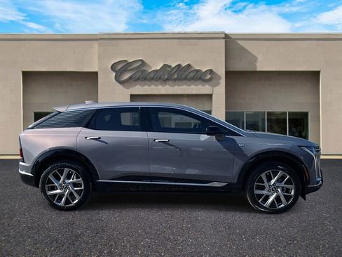 New 2026 Cadillac Optiq Luxury 2 image 2