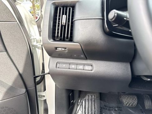 Used 2023 Nissan Pathfinder SL w/ SL Premium Package AWD/4WD image 35