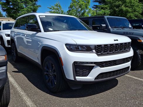 New 2026 Jeep Grand Cherokee L Limited AWD/4WD image 3