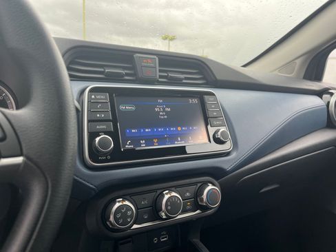 Used 2025 Nissan Versa SV image 20