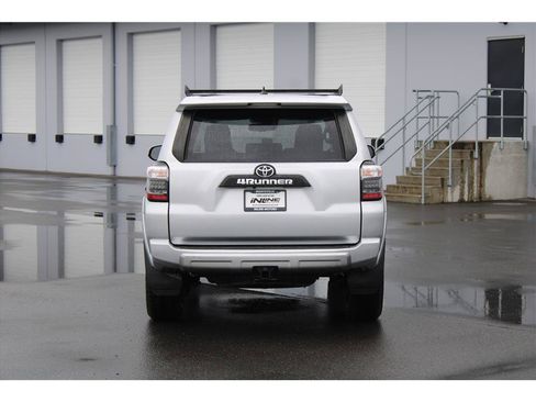 Used 2020 Toyota 4Runner TRD Off-Road Premium w/ Moonroof Package AWD/4WD image 3